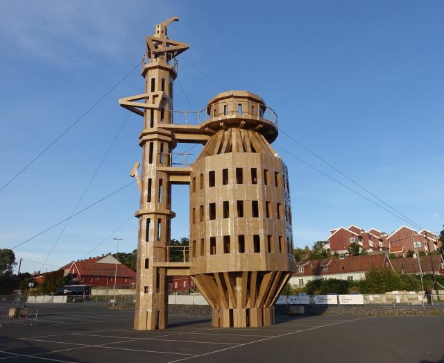 Monument en carton